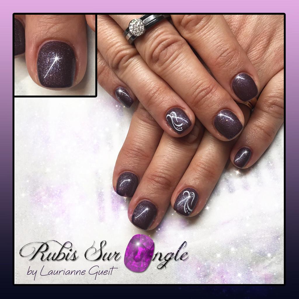 Rubis Sur Ongle