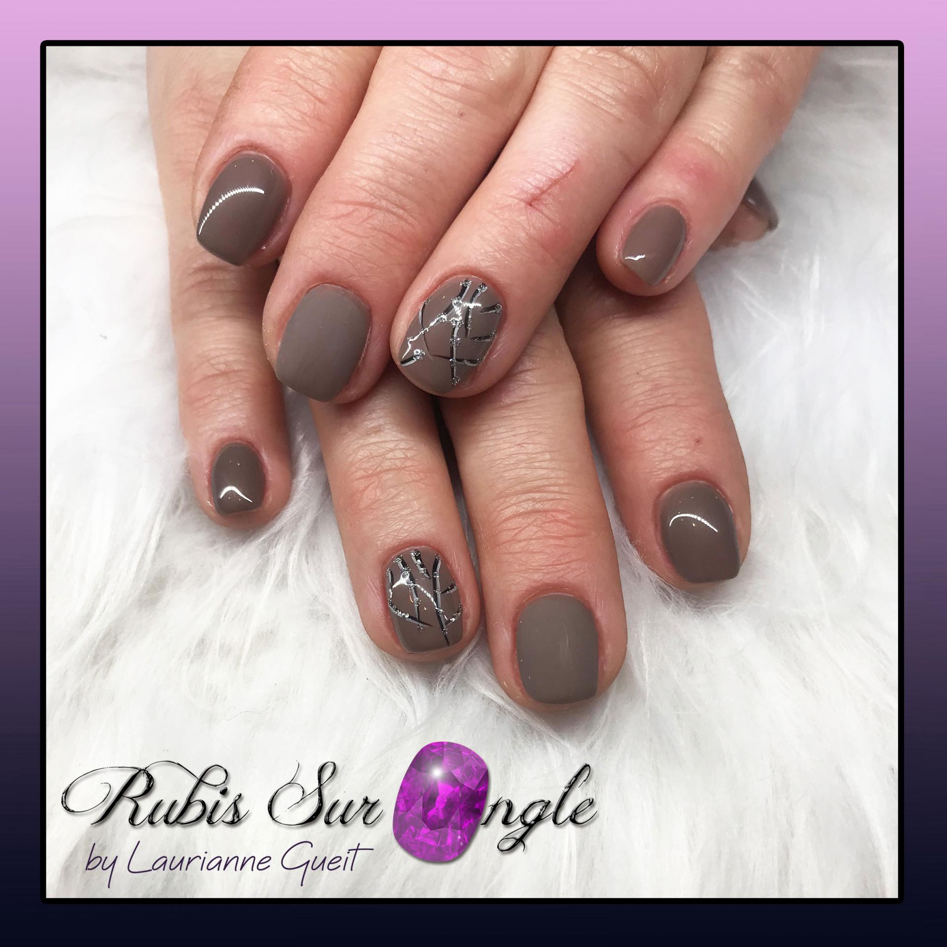 Rubis Sur Ongle Manucure Matt Nail Art