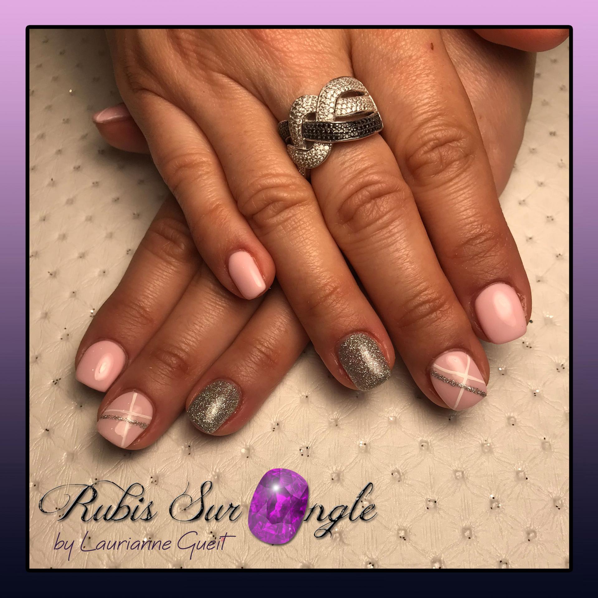 Rubis Sur Ongle Nail Art