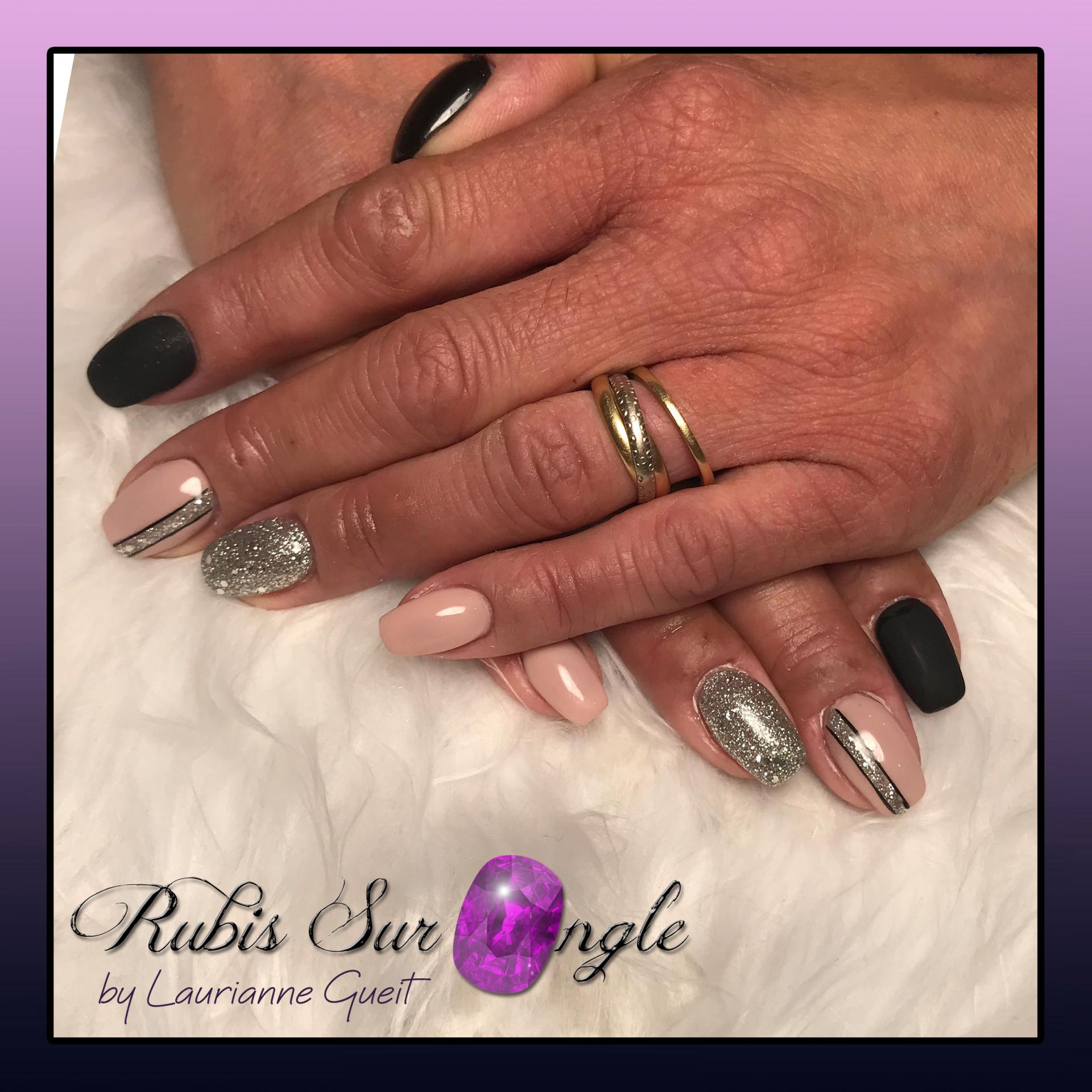 Rubis Sur Ongle Nail Art