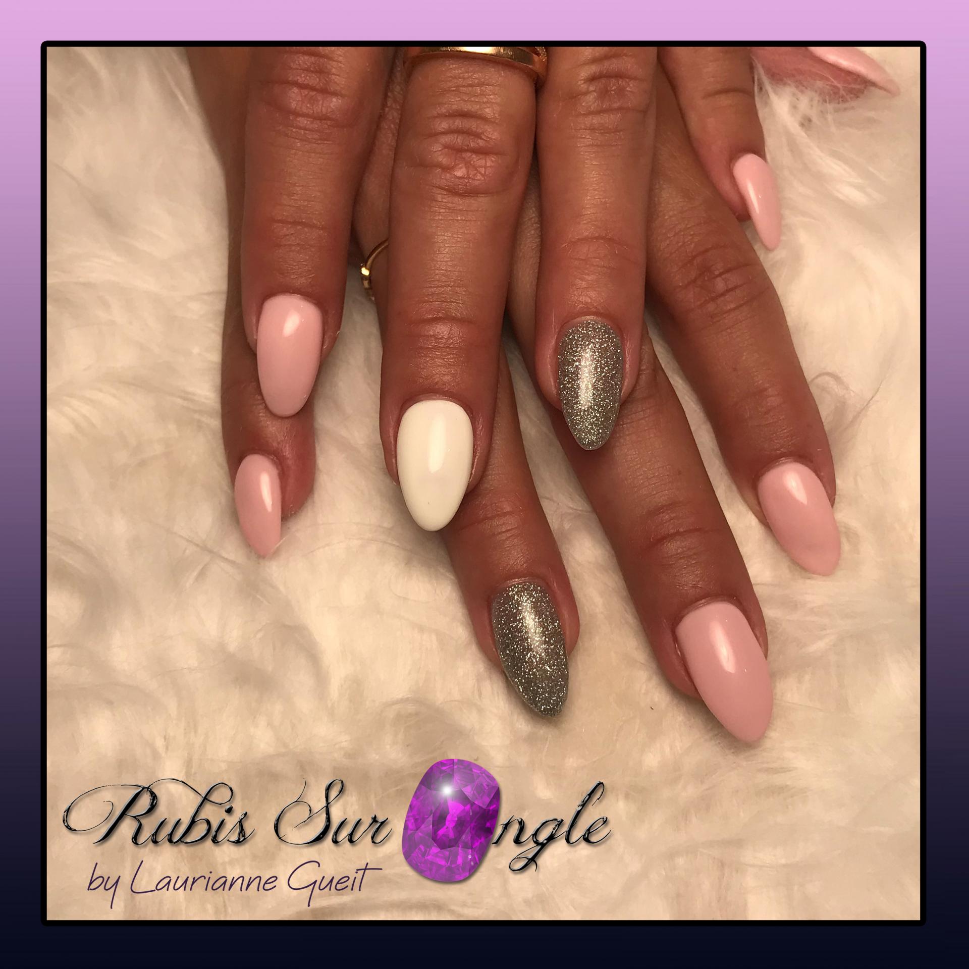 Rubis Sur Ongle Nail Art